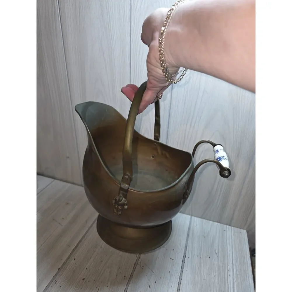 Vintage Hammered Copper Coal Scuttle Bucket With White And Blue Porcelain Handle